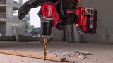 Аккумуляторная ударная дрель-шуруповерт Milwaukee M18 BLPDRC-402C