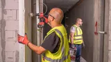 Аккумуляторная ударная дрель-шуруповерт Milwaukee M18 BLPDRC-202C
