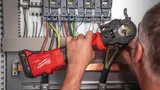 Аккумуляторный гидравлический обжимный инструмент Milwaukee M18 ONEHCCT60-202C