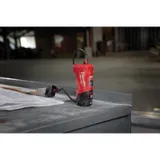 Дорожное зарядное устройство Milwaukee M12 TC