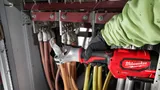 Аккумуляторный гидравлический обжимный инструмент Milwaukee M18 HDCT-202C