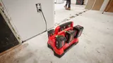 Зарядное устройство Milwaukee M18 PC6 EU на 6 аккумуляторов