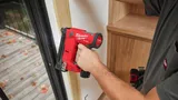 Аккумуляторный гвоздезабиватель Milwaukee M12 FCN18GS-0X