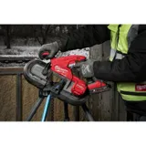 Аккумуляторная компактная ленточная пила Milwaukee M18FBS85-202C