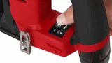 Аккумуляторный гвоздезабиватель Milwaukee M12 FCN18GS-0X