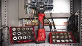 Аккумуляторный гидравлический обжимный инструмент Milwaukee M18 ONEHCCT60-0C