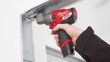 Аккумуляторная ударная дрель шуруповерт со сменным патроном Milwaukee M12 FUEL FPDXKIT-202X