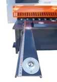 Гильотинные ножницы Metal Master HCJ 2560 Е (гидравлические)