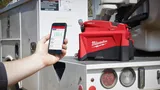 Аккумуляторный вспомогательный гидравлический насос Milwaukee M18 HUP700-121