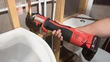 Аккумуляторный гидравлический инструмент Milwaukee для обжима M18 BLHPT-0C
