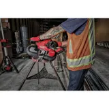 Аккумуляторная компактная ленточная пила Milwaukee M18FBS85-202C