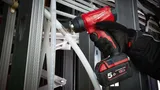 Аккумуляторный фен Milwaukee M18 BHG-501C