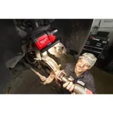 Аккумуляторный фонарь с шарнирным световым блоком Milwaukee M12 PAL-0