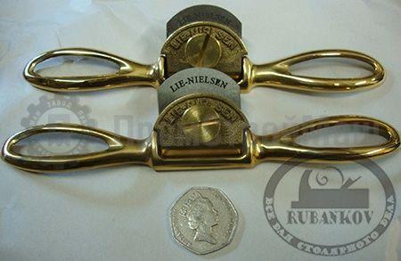 m00006048 Стружок Lie-Nielsen Small Bronze Spokeshave Presto, бронзовый, с плоской колодкой