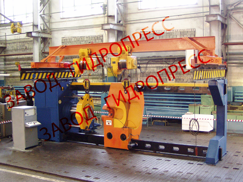 Гидравлический пресс 3932 (ПА6732) с усилием 1600 кН