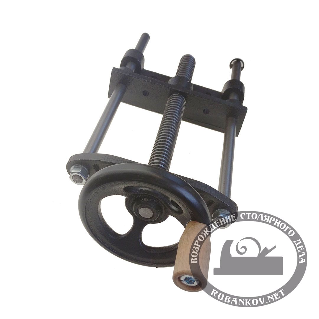 Винт для верст. тисков со штурвалом, с двумя направляющими, D24мм, 390/205мм
