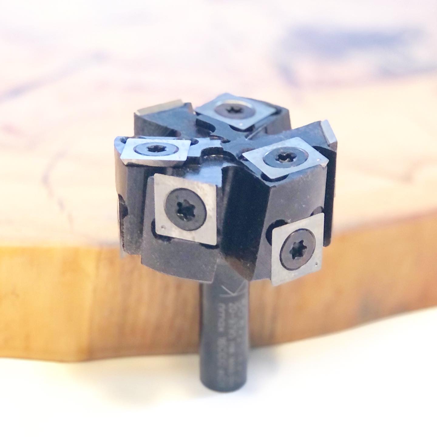 Фреза 663.502.11 четвертная со сменными ножами HM Z6+3 S=12 D=50,8X25X63,5 RH