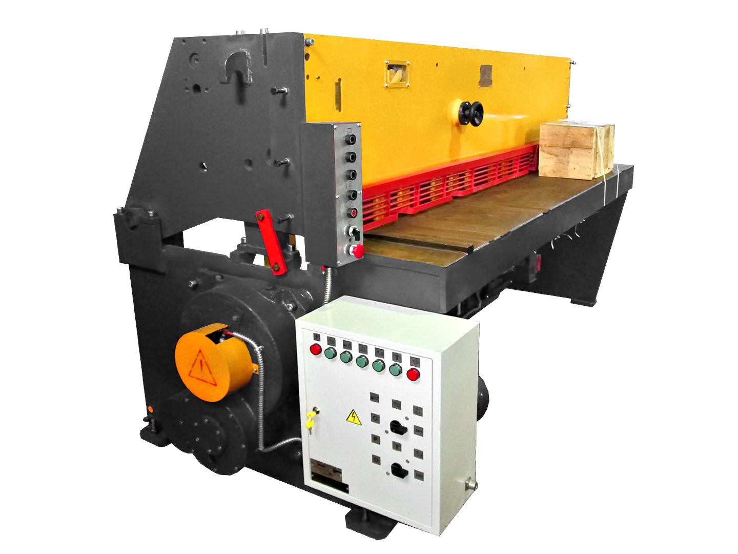 Ножницы гильотинные пневматические модели НК3416. Вид сбоку