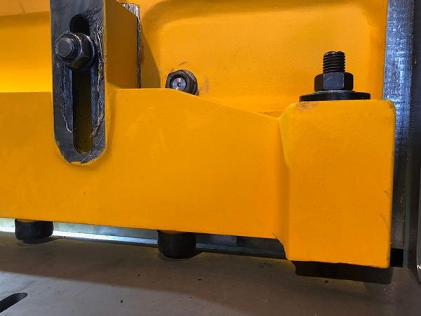 Механизм прижима заготовки МНГ3х1300 