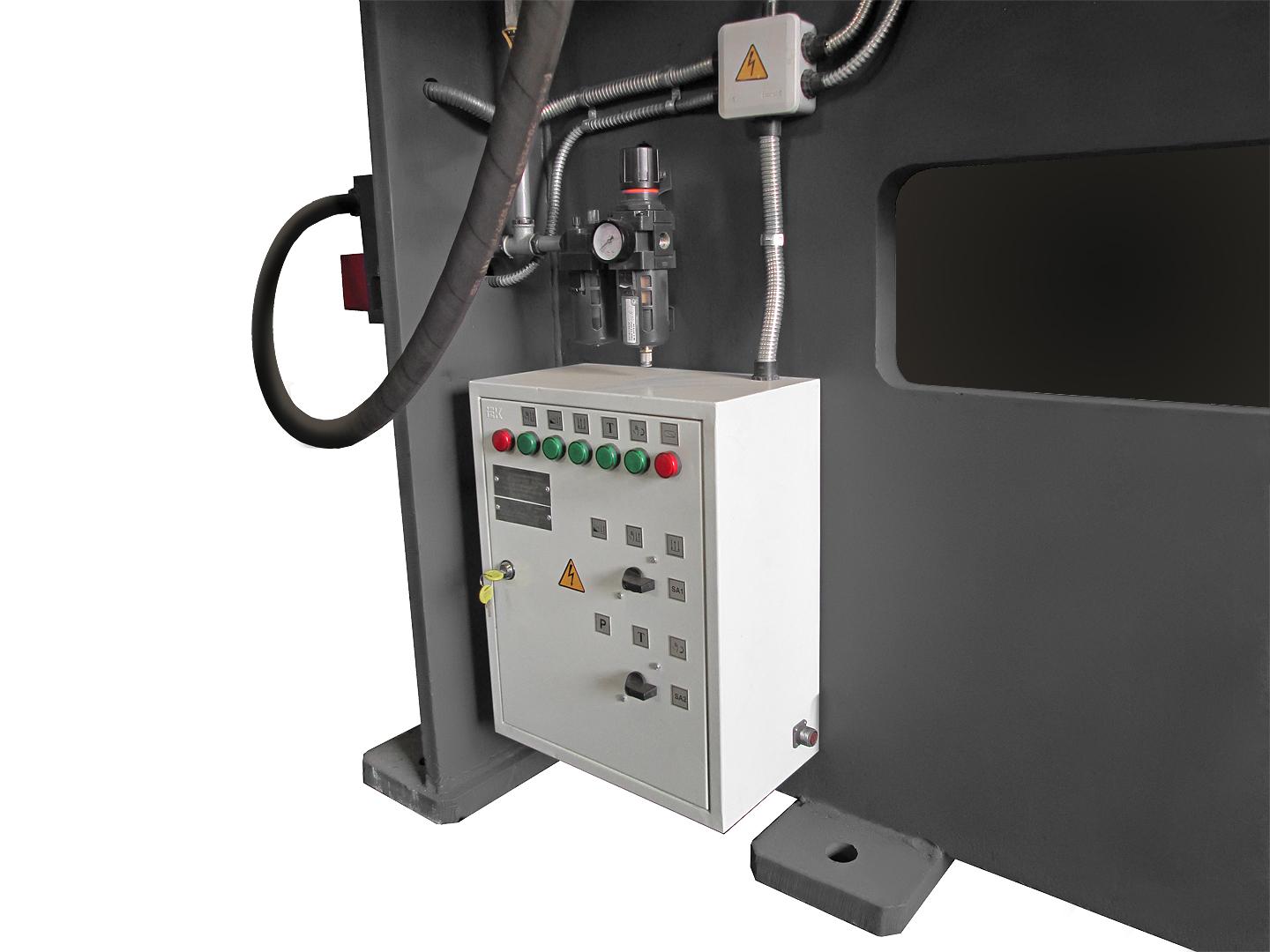 Ножницы гильотинные пневматические модели НА3122. Электрошкаф