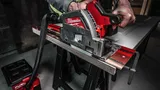 Аккумуляторная погружная циркулярная пила Milwaukee M18 FUEL FPS55-0P