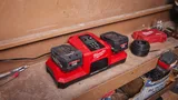 Зарядное устройство Milwaukee M18 DBSC