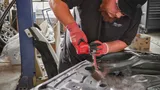Аккумуляторная ленточная шлифовальная машина Milwaukee M12 FBFL13-0