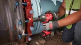 Аккумуляторный высокомоментный импульсный гайковерт с фиксацией пином Milwaukee M18 FUEL FHIW2P12-502X