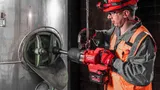 Аккумуляторный высокомоментный ударный гайковёрт Milwaukee 1'' с D-образной рукояткой M18 FUEL ONEFHIWF1D-121C