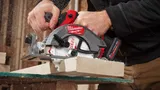 Аккумуляторная циркулярная пила Milwaukee M12 FUEL FCS442-502X
