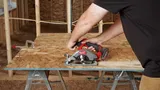Аккумуляторная циркулярная пила Milwaukee M12 FUEL FCS442-502X