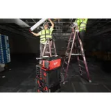 Аккумуляторный фонарь с функцией зарядного устройства на базе PACKOUT Milwaukee M18 POALC-0