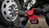 Аккумуляторный высокомоментный ударный гайковёрт Milwaukee 1'' с D-образной рукояткой M18 FUEL ONEFHIWF1D-121C